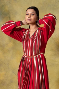 Bodice Red Deep Neck Hand Bound Pleated Dress -Inca Clothing Shop 11423bo1 4