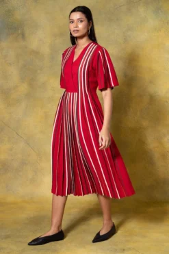 Bodice Red V-neck Hand Bound Pleated Dress