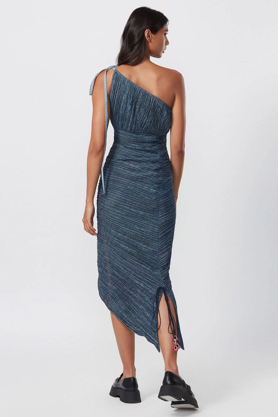 Saaksha & Kinni Blue Micro Pleated Sari Dress 2 Saaksha & Kinni Blue Micro Pleated Sari Dress - Image 2