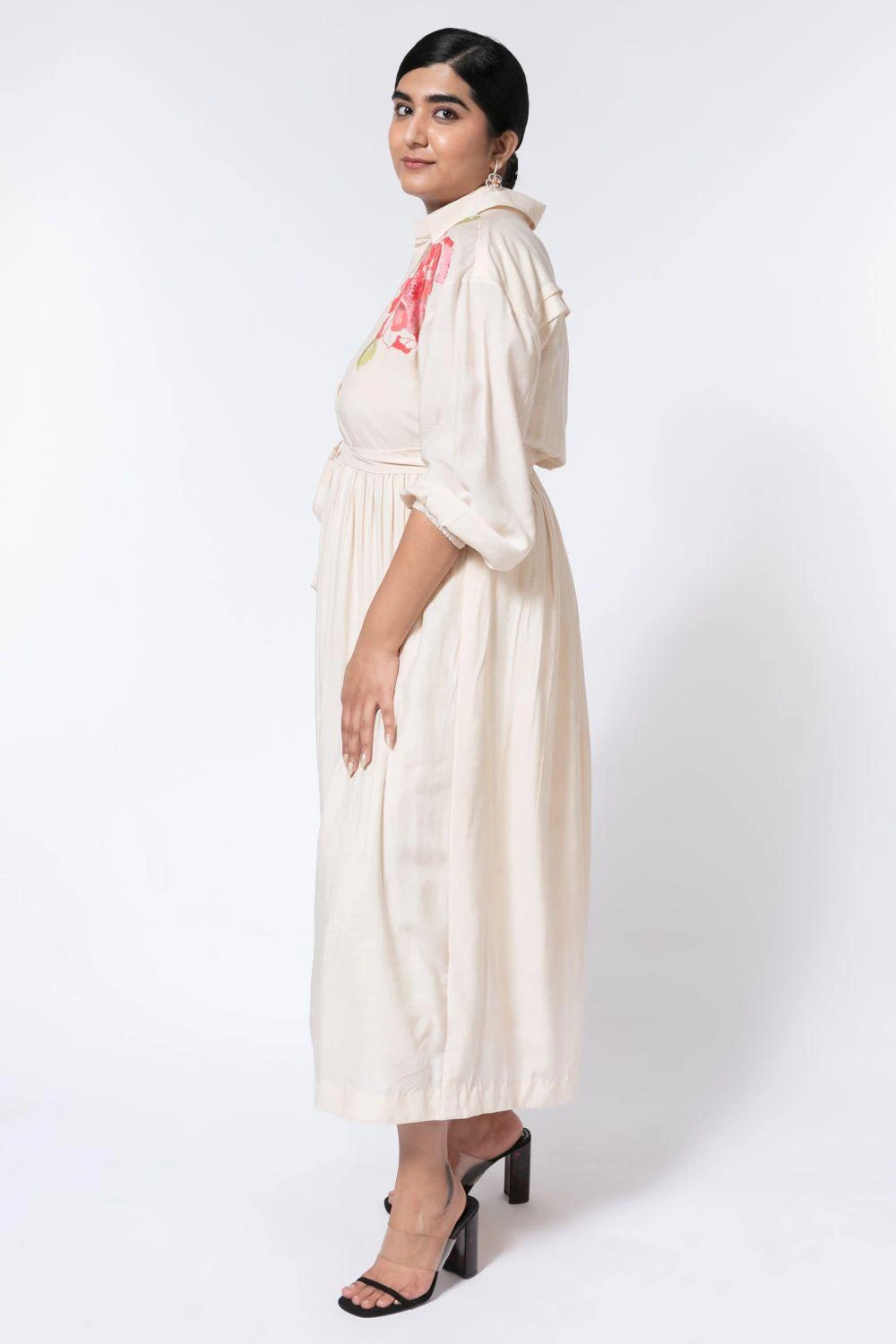 Half Full Curve Ivory Floral Embroidered Shirt Dress 2 Half Full Curve Ivory Floral Embroidered Shirt Dress - Image 2