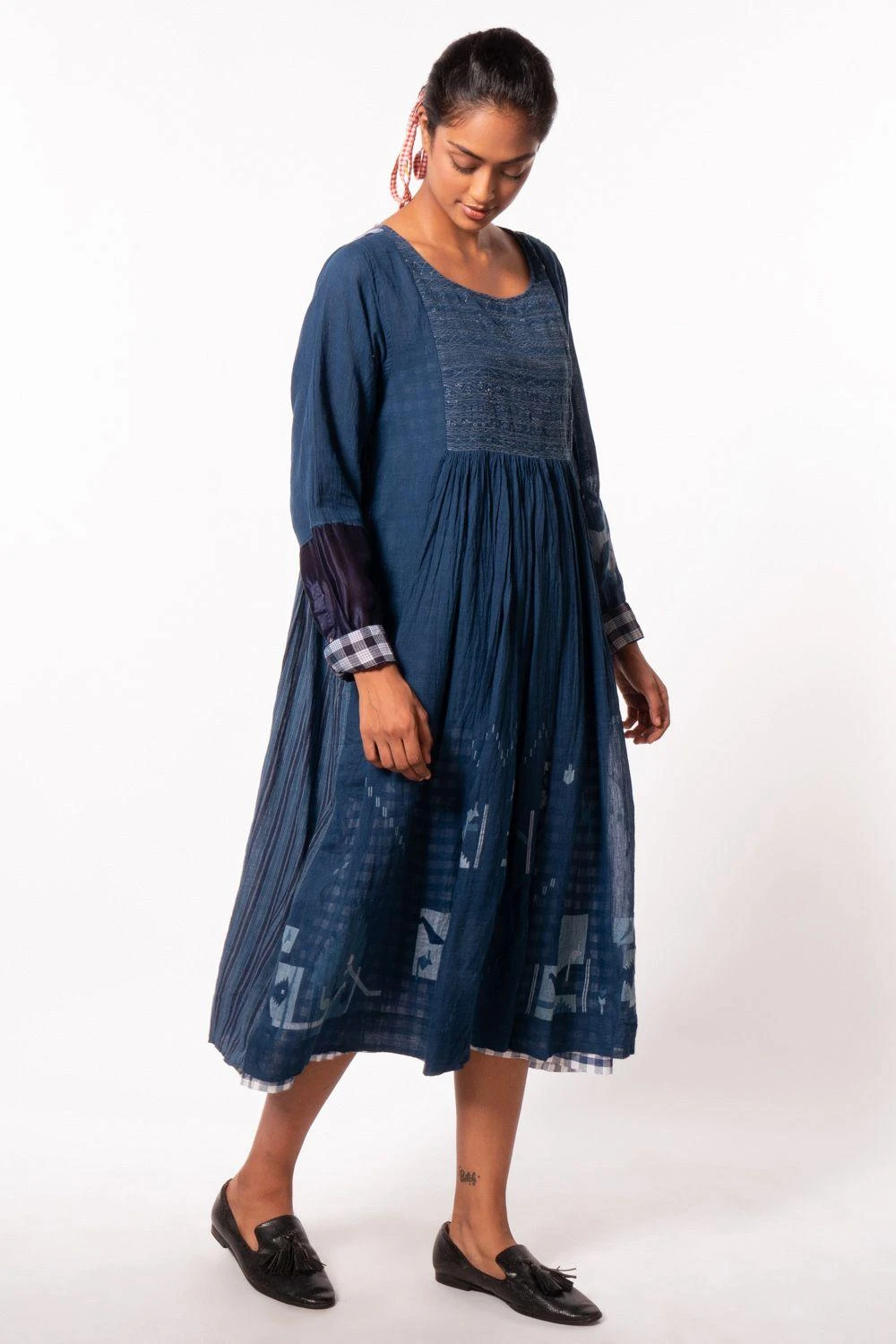 Injiri Navy Blue Jamdani Dress 2 Injiri Navy Blue Jamdani Dress - Image 2