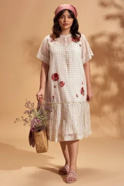 Half Full Curve White Floral Cluster Midi Dress