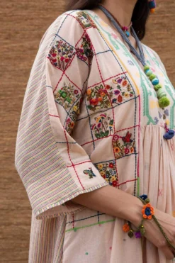 Sunira Designs Pink Jamdani Muslin Yoke Dress 7 Sunira Designs Pink Jamdani Muslin Yoke Dress -Inca Clothing Shop j2201d 3